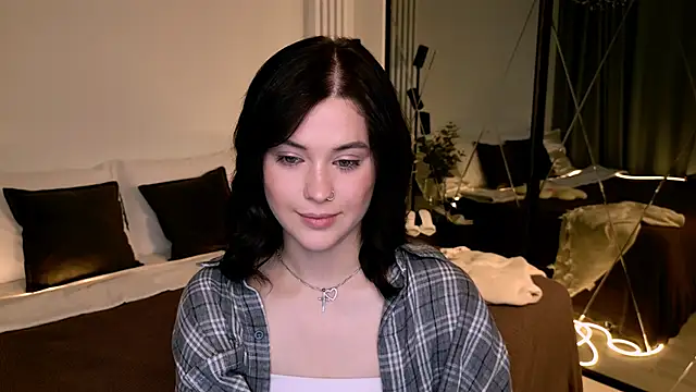 Snapshot of MurielGray chatting on 2, 6, 2026 MurielGray online show from 2, 6, 2026