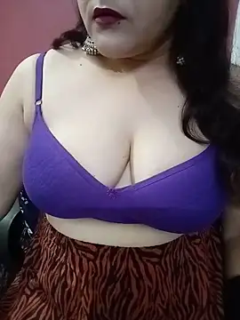 Pooki girl online show from 4, 6, 2026