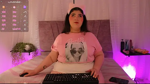 Emilie Jones online show from 11, 7, 2026