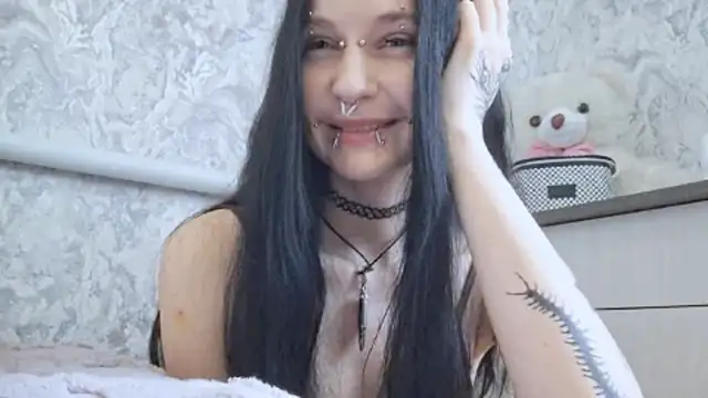 KrissyHiott online show from 15, 6, 2026
