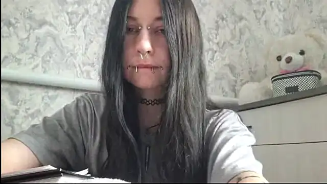 KrissyHiott online show from 5, 6, 2026