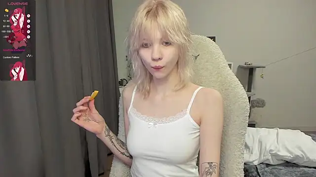 voguecaroline online show from 24, 7, 2026