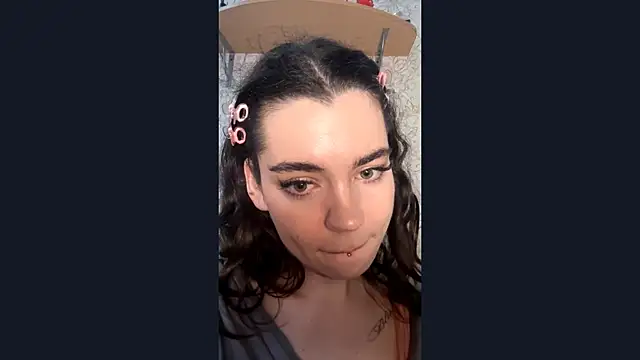 LaceyBatter online show from 30, 6, 2026