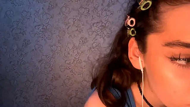 LaceyBatter online show from 4, 7, 2026