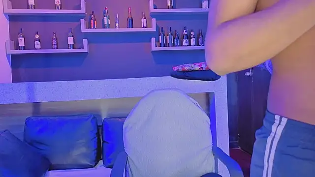 chloe bronze online show from 4, 7, 2026