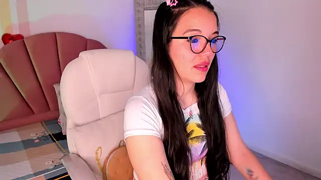 Snapshot of Emma_lakshmi chatting on 21, 6, 2026 Emma lakshmi online show from 21, 6, 2026