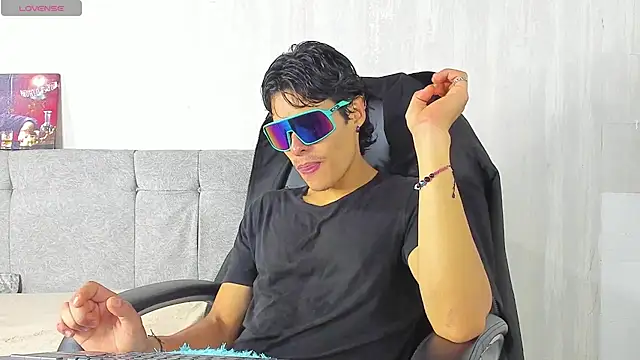 Snapshot of tommyhot7 chatting on 15, 6, 2026 tommyhot7 online show from 15, 6, 2026