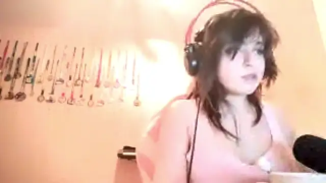 bunnyhoneylovehands online show from 12, 6, 2026