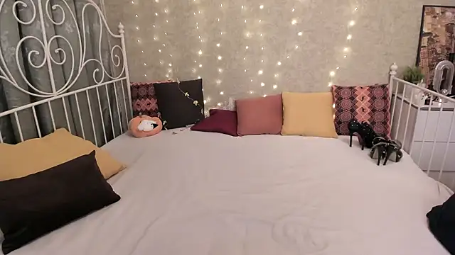 sophialinn online show from 25, 10, 2025