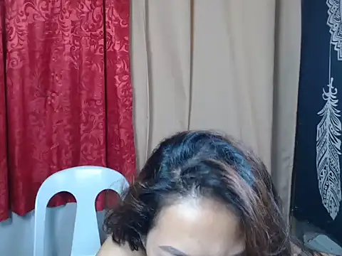 urpretty hotmama online show from 7, 7, 2026