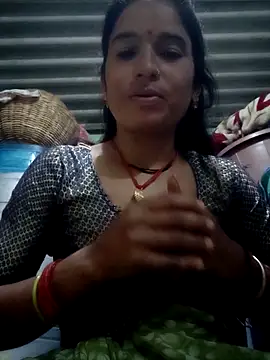 Aarti9080 online show from 4, 6, 2026