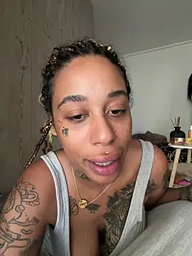 Snapshot of Kira_nyxx chatting on 3, 7, 2026 Kira nyxx online show from 3, 7, 2026