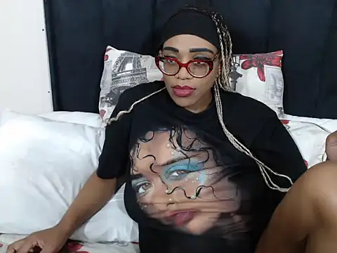 Snapshot of SultryDivax chatting on 17, 6, 2026 SultryDivax online show from 17, 6, 2026