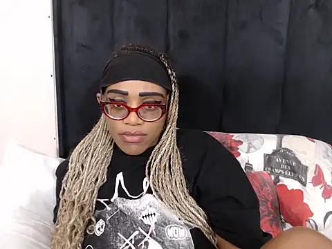 Snapshot of SultryDivax chatting on 17, 6, 2026 SultryDivax online show from 17, 6, 2026
