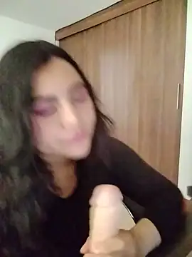 Roxxy Sade online show from 13, 6, 2026