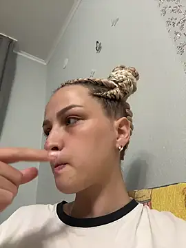 Milkaaaaaaa online show from 16, 6, 2026