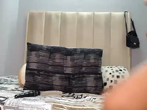 QueenZara 202 online show from 26, 6, 2026