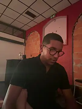 Snapshot of jamezjra chatting on 10, 7, 2026 jamezjra online show from 10, 7, 2026