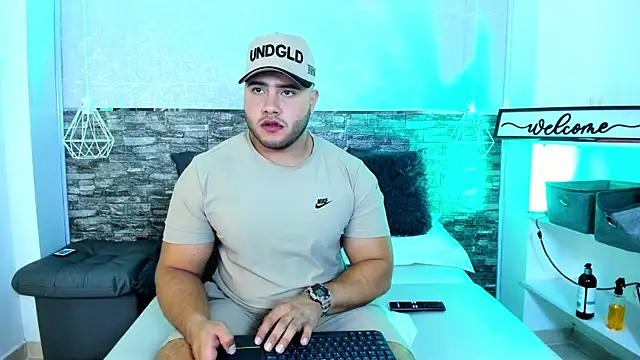apolorusso online show from 12, 7, 2026