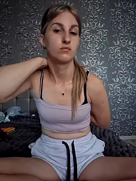 Snapshot of carolinaXlove chatting on 10, 6, 2026 carolinaXlove online show from 10, 6, 2026