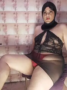 LenaQPeach online show from 17, 6, 2026