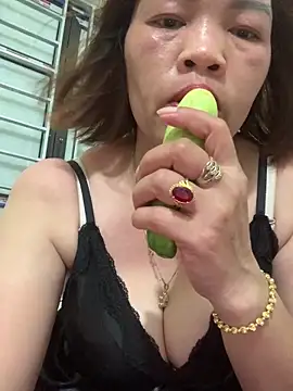 Emlyla online show from 6, 6, 2026