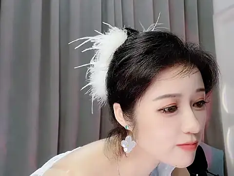 Momo-Wow online show from 5, 6, 2026
