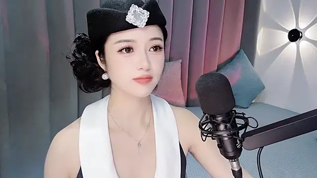 Momo-Wow online show from 7, 7, 2026