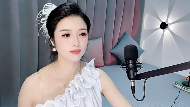 Momo-Wow online show from 17, 6, 2026