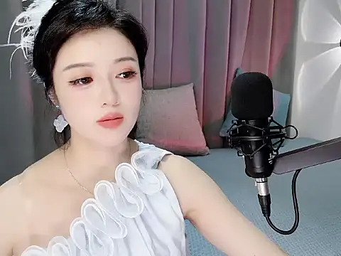 Momo-Wow online show from 5, 6, 2026