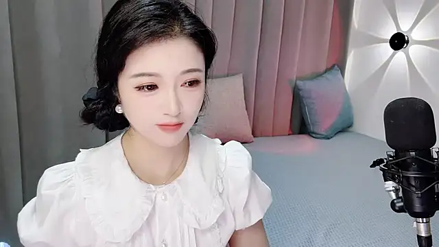 Momo-Wow online show from 21, 6, 2026