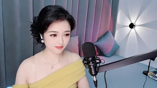 Momo-Wow online show from 17, 7, 2026