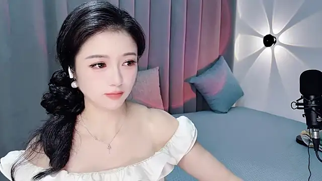 Momo-Wow online show from 8, 7, 2026