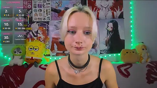 Snapshot of Katia_Nabiee chatting on 15, 7, 2026 Katia Nabiee online show from 15, 7, 2026