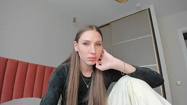 SofiClimbing online show from 10, 2, 2025