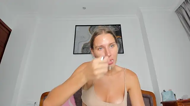 SofiClimbing online show from 26, 9, 2025