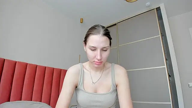 SofiClimbing online show from 4, 3, 2025