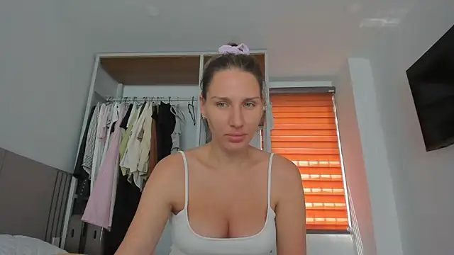 SofiClimbing online show from 4, 4, 2026