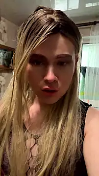 Snapshot of TomQuartz chatting on 12, 7, 2026 TomQuartz online show from 12, 7, 2026