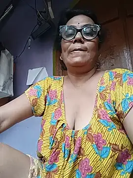 Snapshot of chatterjeesayani567 chatting on 2, 7, 2026 chatterjeesayani567 online show from 2, 7, 2026