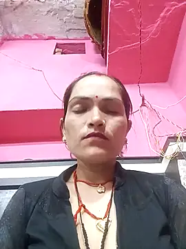 HOjuli9696 online show from 1, 6, 2026