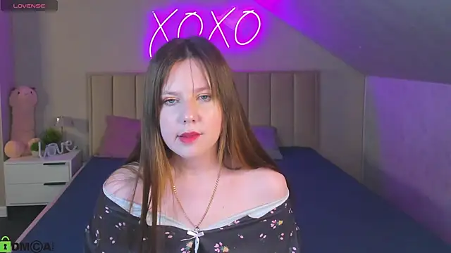Snapshot of Violeta_Paul chatting on 7, 6, 2026 Violeta Paul online show from 7, 6, 2026