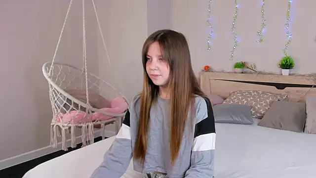 Snapshot of Violeta_Paul chatting on 25, 6, 2026 Violeta Paul online show from 25, 6, 2026