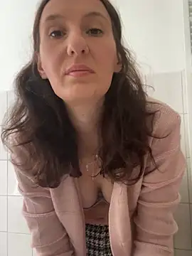 PregnantEmilia online show from 3, 6, 2026