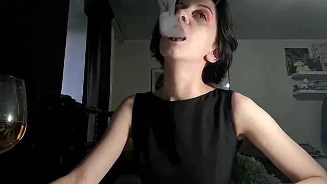 secrettt poison online show from 4, 7, 2026