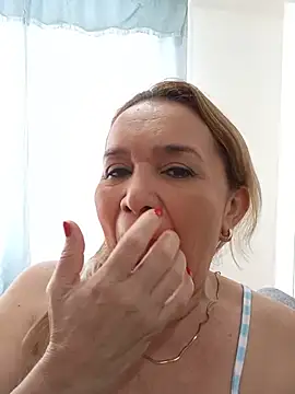 Sara hilton02 online show from 5, 7, 2026