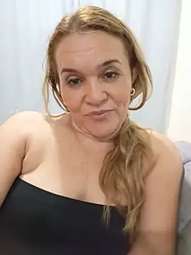 Sara hilton02 online show from 26, 6, 2026