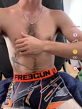 Snapshot of Tom19Cm_xx chatting on 16, 7, 2026 Tom19Cm xx online show from 16, 7, 2026