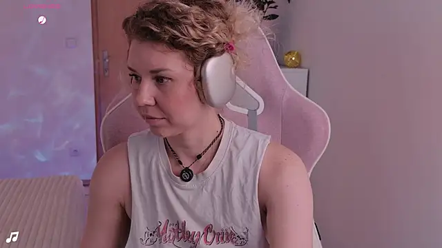 ellathemuse online show from 31, 7, 2026
