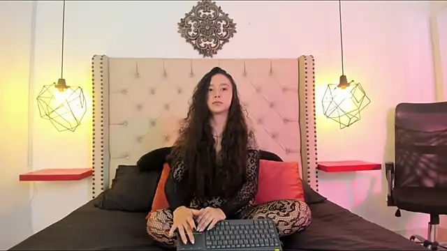 kirarossee online show from 7, 7, 2026